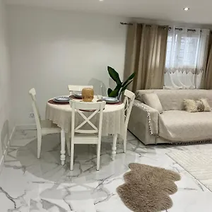 https://logement-lina-proche-paris-et-orly.fr-paris.fr