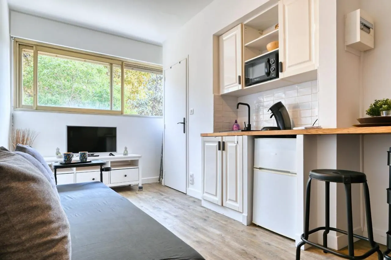 Paradis Prado Furnished Apartment contacts
